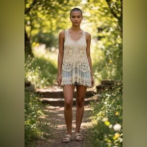 Roommates Cream Lace Top Size L